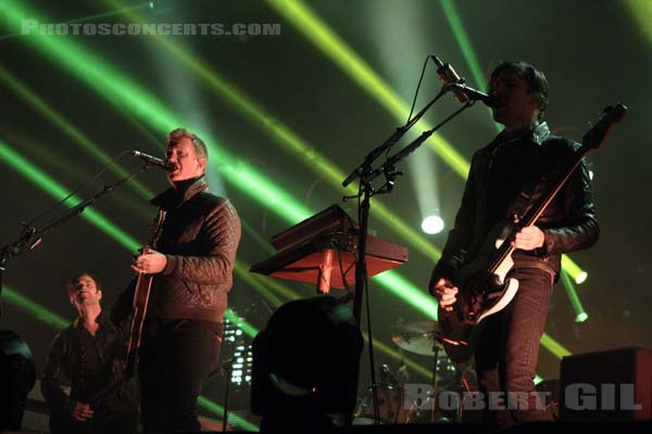 QUEENS OF THE STONE AGE - 2014-08-24 - SAINT CLOUD - Domaine National - Grande Scene - Joshua Michael Homme III - Dean Anthony Fertita - Michael Jay Shuman